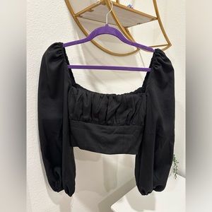 Princess Polly balloon sleeved crop top. Size 4.